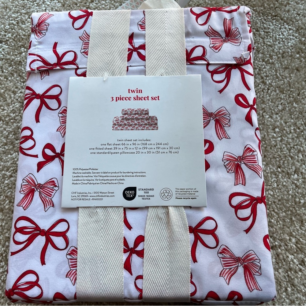 Red Bow Pattern Bedding Sheets - Picture 4 of 5